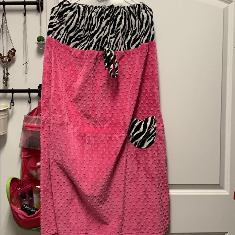 Zebra & Pink Shower Wrap